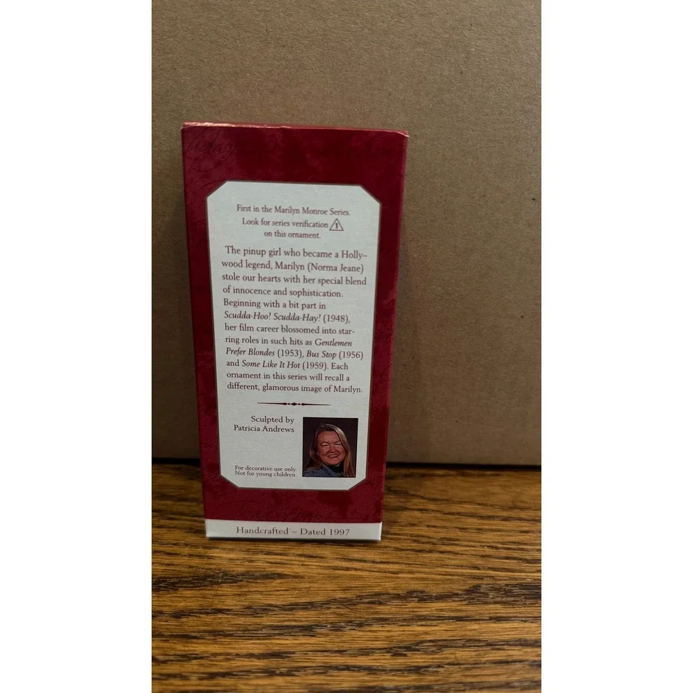 1997 Hallmark Marilyn Monroe Series Christmas Ornament Pink Gown in Box